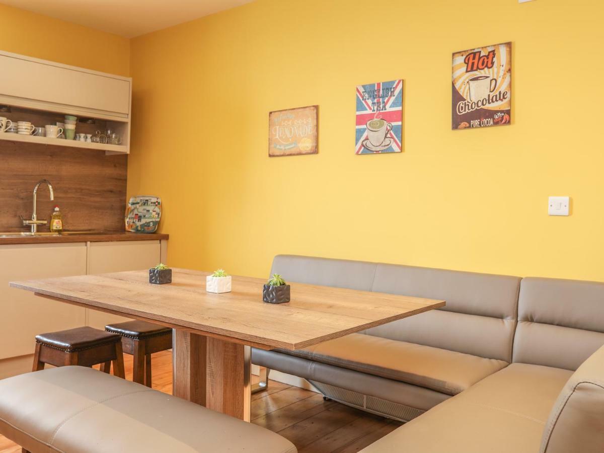 Gadlys House - Waters Edge Appartement Beaumaris Buitenkant foto